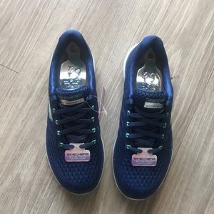 NWT Skechers Air-Cooled Memory Foam Sneakers